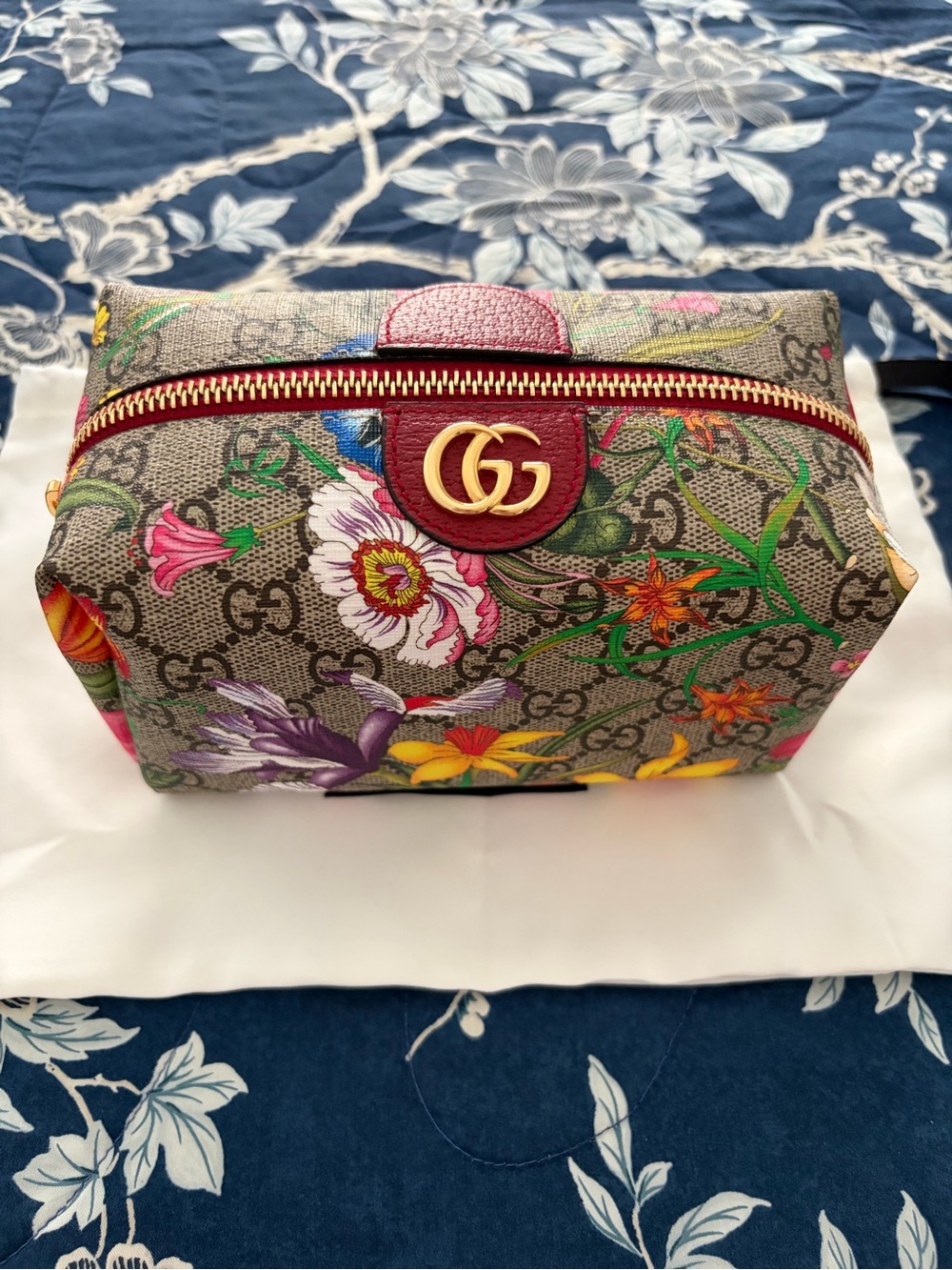 Gucci Supreme Floral Cosmetic Bag
